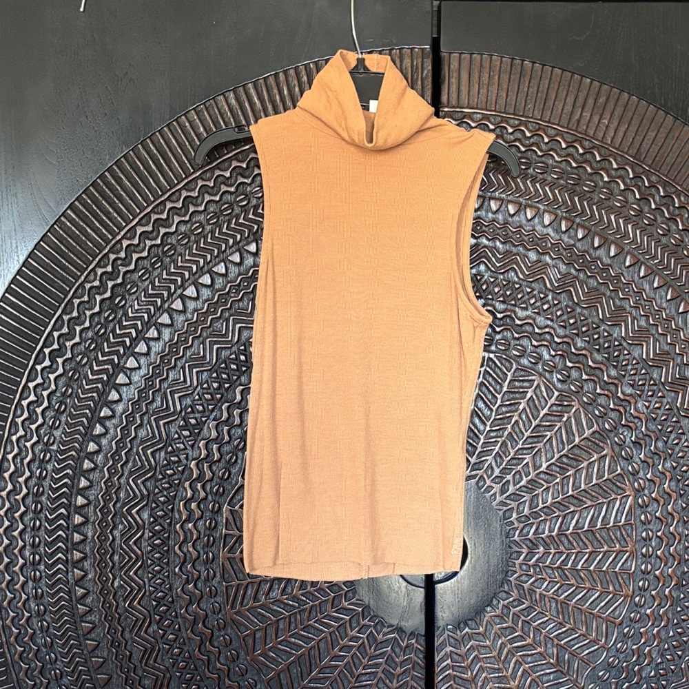 NEW Frame sleeveless turtleneck camel tan XS